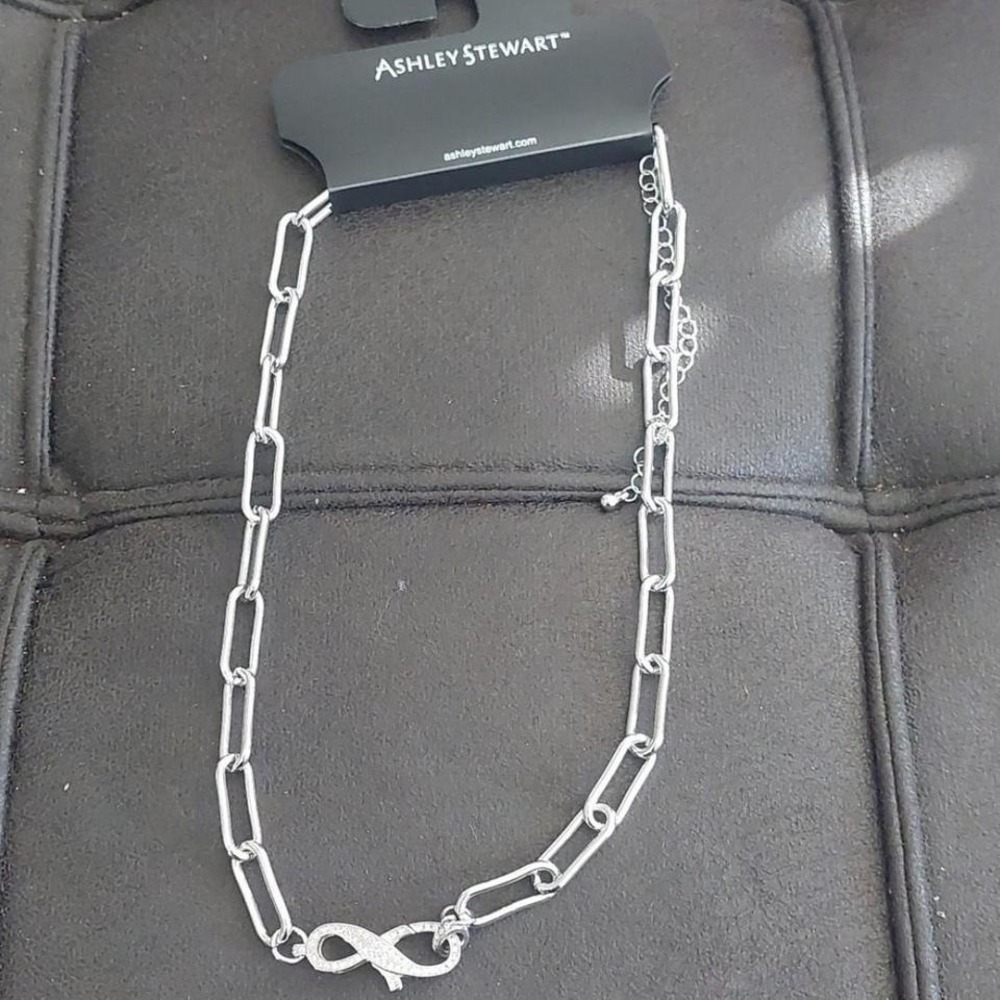 NEW Ashley Stewart Necklace silver-tone‎